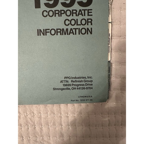 1995 PPG Paint Chip Corporate Color Information Book Chrysler Ford GM Ditzler - Picture 2 of 4